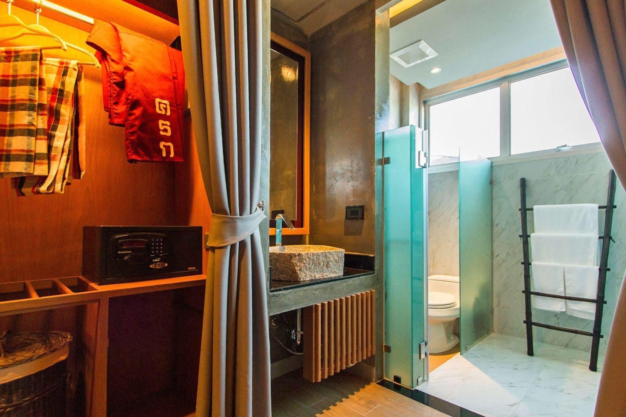 Kroque Boutique & Bistro Ang Sila Zewnętrze zdjęcie